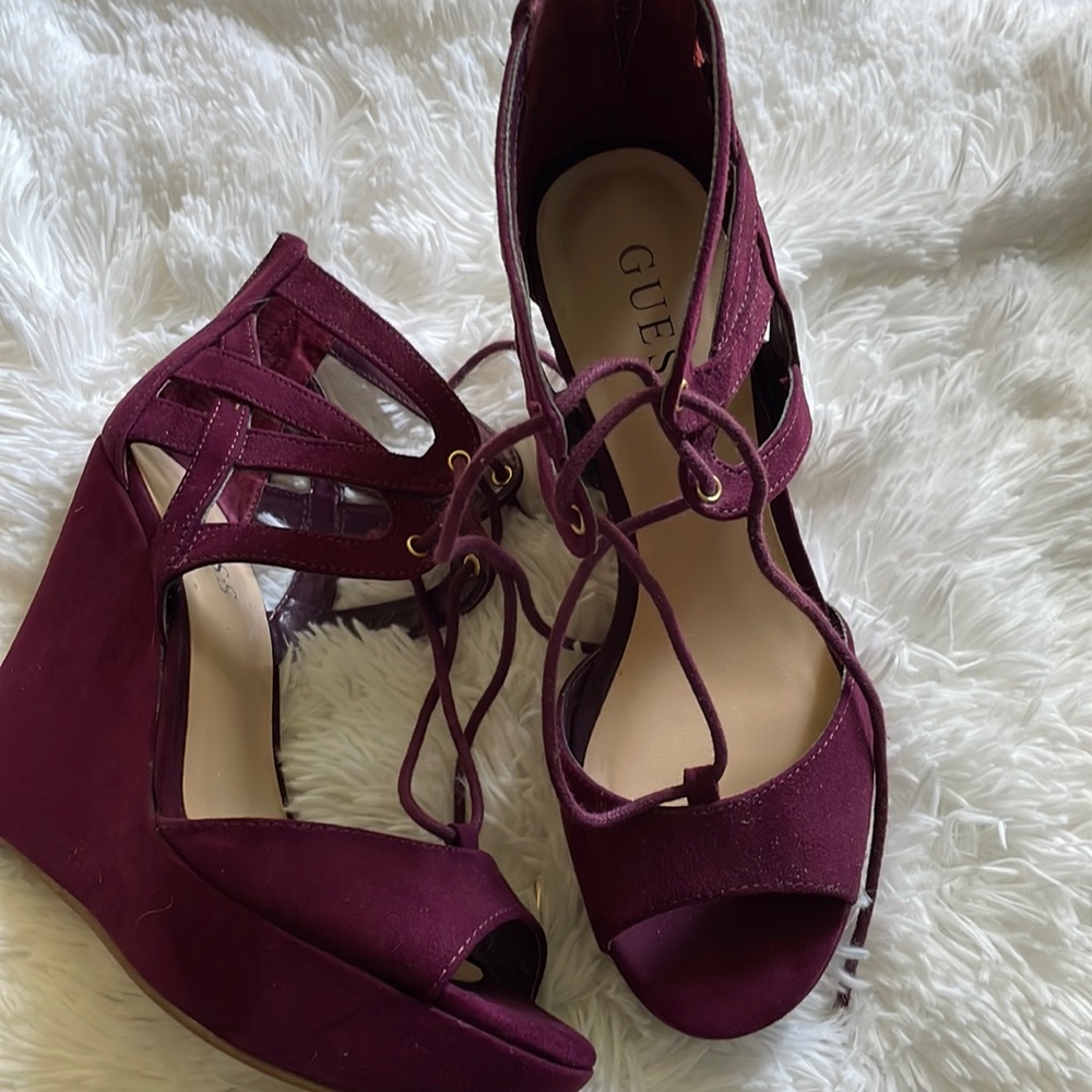 Guess wedges